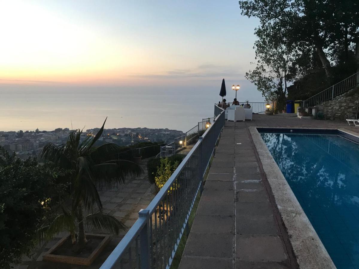 Villa Del Conte Drapia Kültér fotó