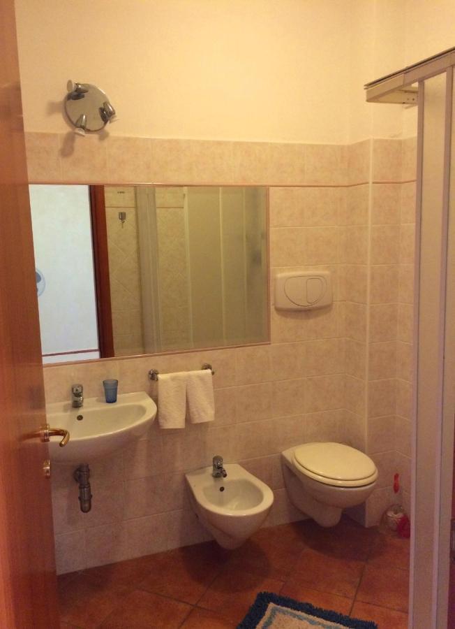 Villa Del Conte Drapia Szoba fotó